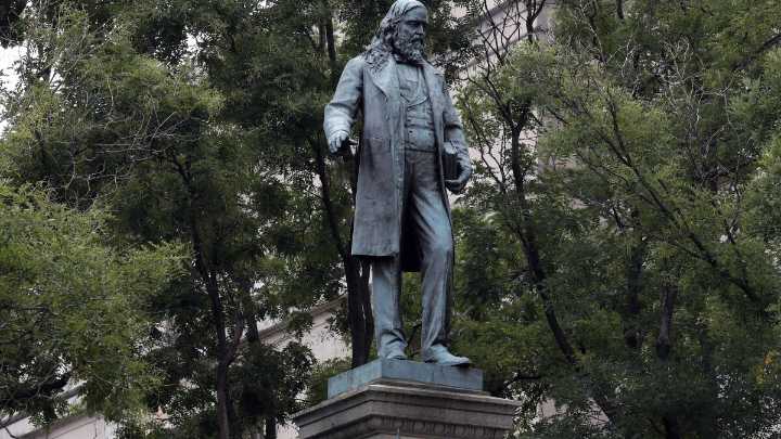 A Confederate statue toppled in Washington, DC, in 2020 has been reinstalled