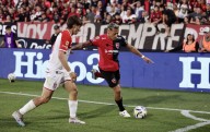 Newell’s frustró el liderazgo de Estudiantes en el final