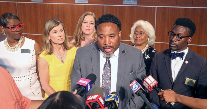 DeKalb superintendent’s alleged financial crimes were public before hiring