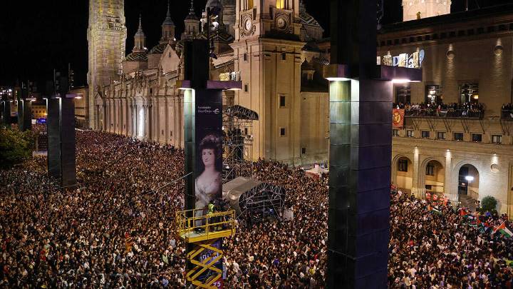 Los Pilares se saldan con 62 denuncias por hacer botellón y casi 90 por orinar en la calle