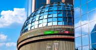 Bolsa mexicana sube impulsada por Grupo México, perfila caída semanal