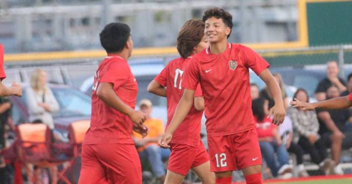 Photos: L‑P defeats Ottawa 3‑2 in nail‑biting boys soccer showdown
