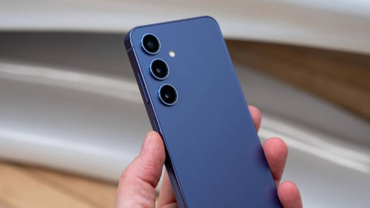 One UI 8.5 may give Samsung phones the Pixel's best calling feature