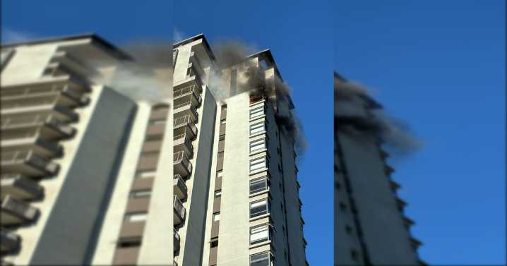 Controlan incendio que obligó a evacuar a 150 residentes de edificio del centro de Santiago: fuego inició en el piso 18