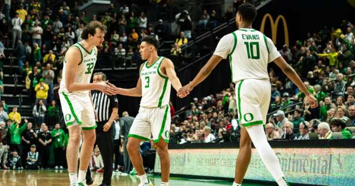 Oregon Ducks Returners Bittle and Shelstad Earn Preseason All
