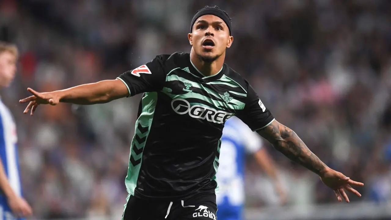 "'Cucho' Hernández viene justificando con creces los 13 millones de euros que pagó el Betis"
