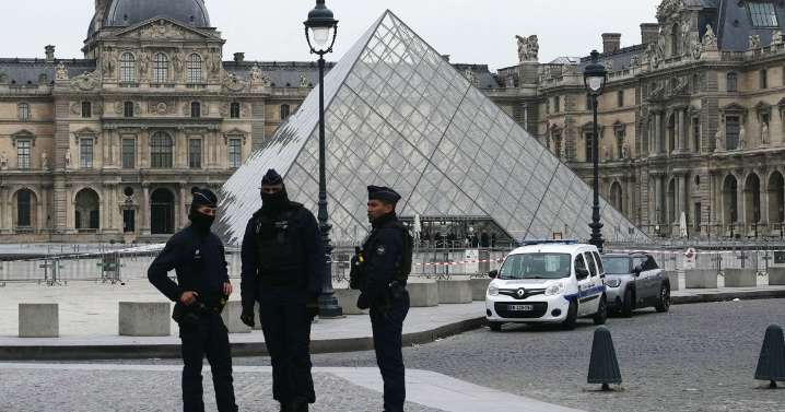Louvre heist: Police probe new video showing jewel thieves escaping