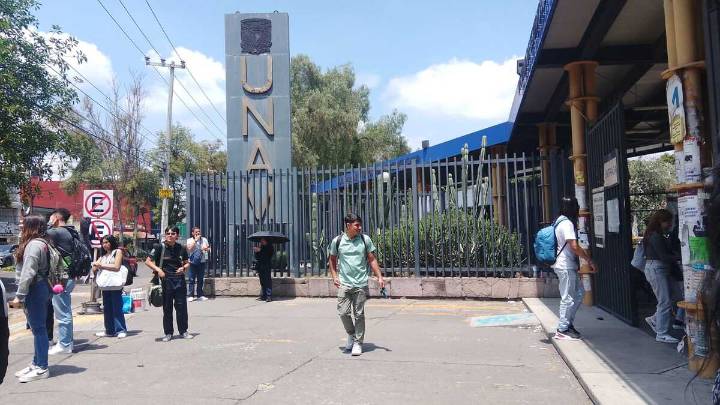 Desalojan FES Iztacala, ENP 6 y FCPyS de la UNAM por amenazas de "posible situación de riesgo"