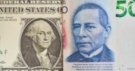 El peso retrocede atento a tensiones comerciales entre EU y China