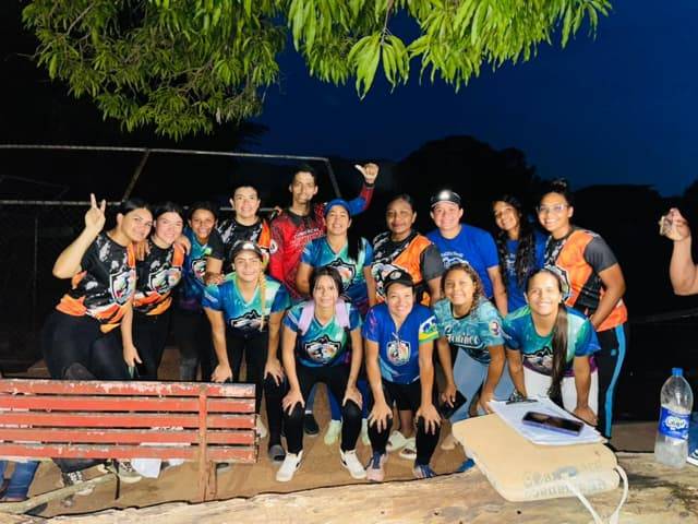 KIKINBALL/ Seis equipos se disputaron una copa