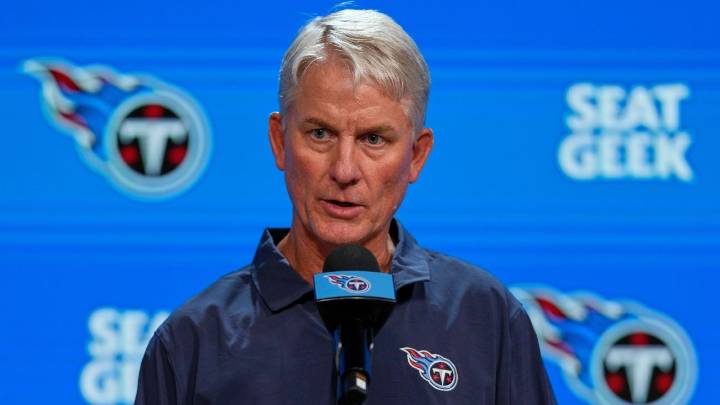 Titans interim coach to stay positive for rookie QB Cam Ward