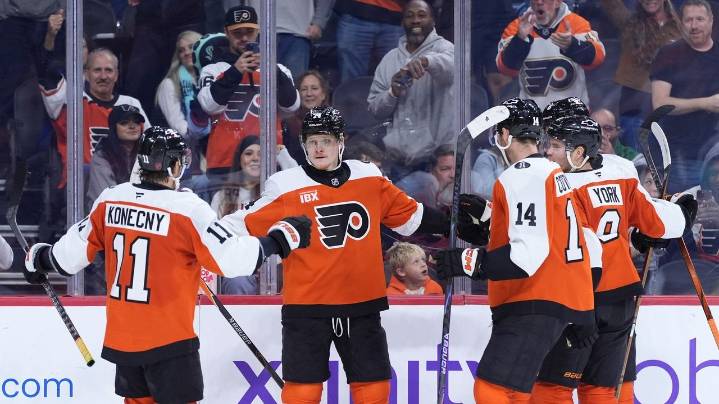 Tippett, Foerster each score two goals as Flyers beat Kraken 5