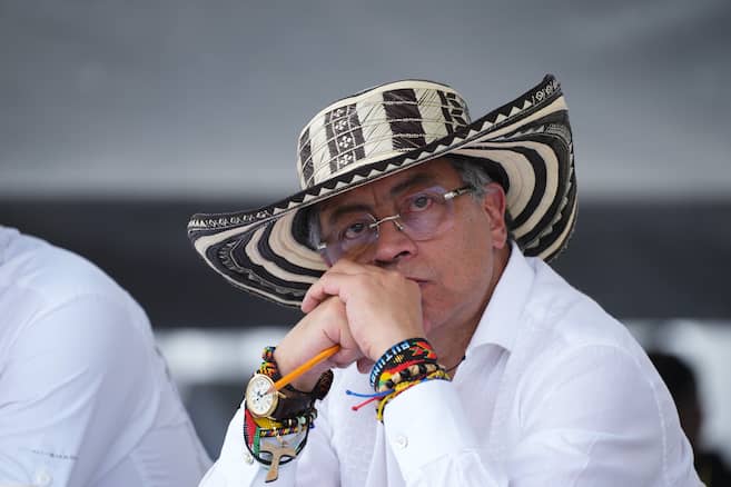 Petro hace “contrapropuesta” ante amenaza de Trump de nuevos aranceles a Colombia