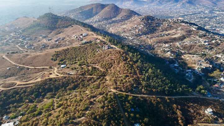 Inicia Gobierno de Oaxaca proceso contra comercio en Cerro del Crestón