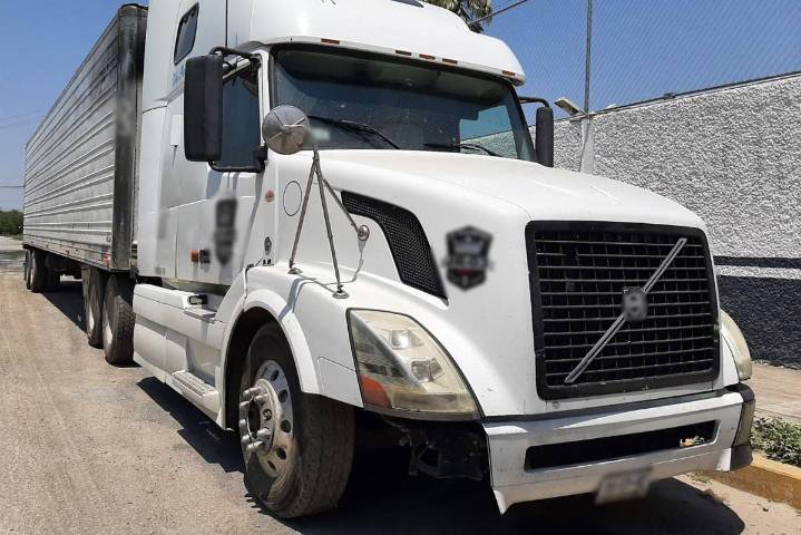 Por transportar ilícitamente a 42 extranjeros dan 16 años de cárcel a un hombre, en NL
