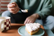 Woman Ends 25-Year Marriage After Husband Eats Her Slice of Cake