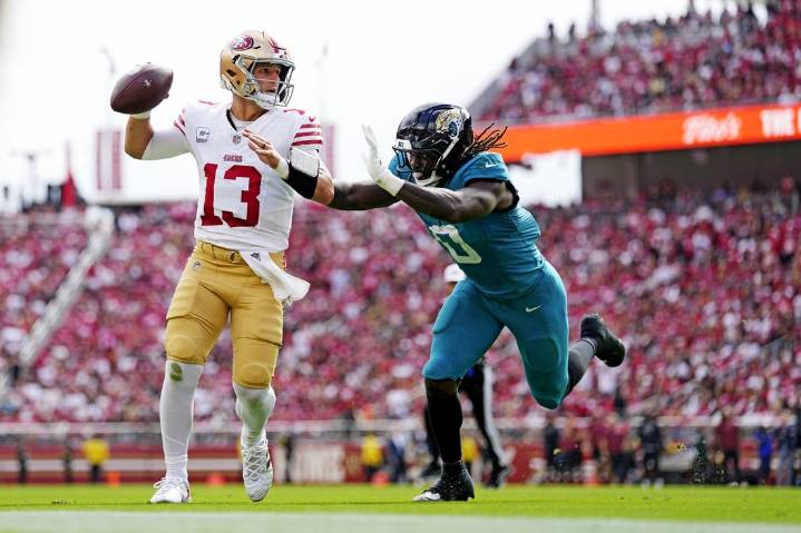 Deadspin | 49ers' offense banged up heading into showdown vs. Rams