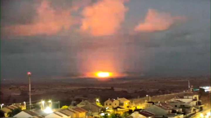 Attacks on Gaza continue after Israel agrees ceasefire