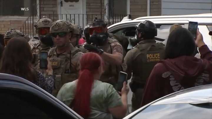 Chase involving federal agents led to a crash and angry community response in Chicago