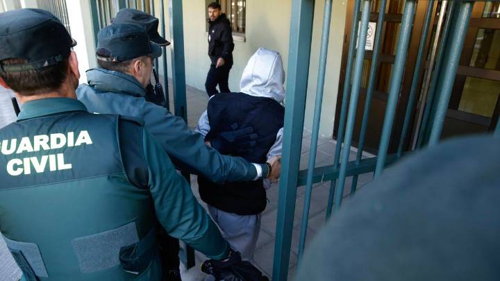 El acusado de la paliza mortal de Laviana (ya en prisión) alega que Lupo Prendes inició la disputa y que le intentó atacar con una botella rota