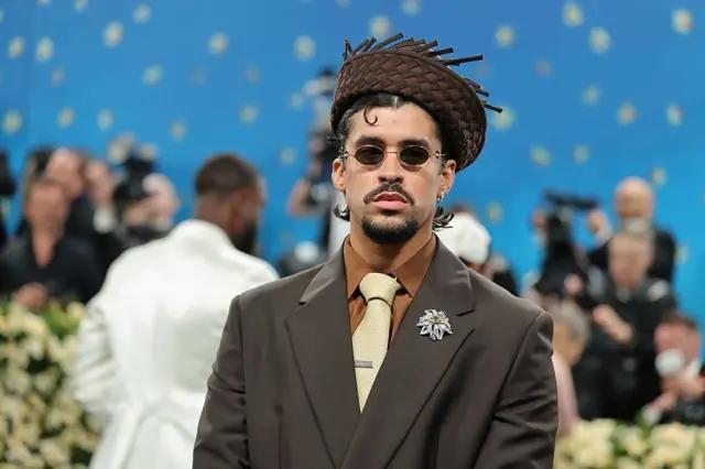 Bad Bunny en el Super Bowl: El Reguetón que Une y Descoloca a Estados Unidos