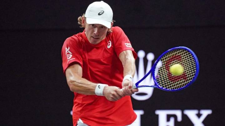Alex de Minaur makes Shanghai quarters with milestone win