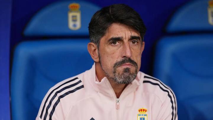 El Real Oviedo destituye a Veljko Paunovic: primer entrenador que cae en Primera