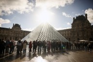 Suspects arrested in theft of Louvre crown jewels
