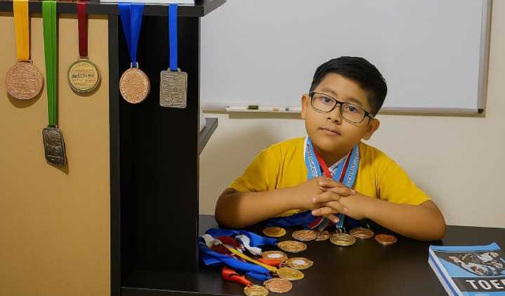 ¡Orgullo peruano! Niño que rifó su bicicleta para viajar a mundial de matemáticas gana medalla de oro
