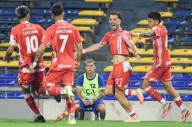 El "Bicho" es el primer finalista con un polémico penal