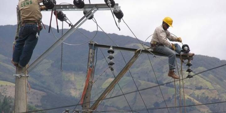 “La situación se agrava”: revelan quién sería el culpable y cuánto faltaría para que en Colombia haya un nuevo apagón energético