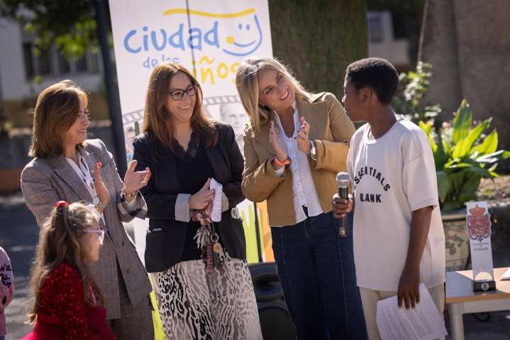 Granada conmemora 75 años del Colegio Ciudad de los Niños