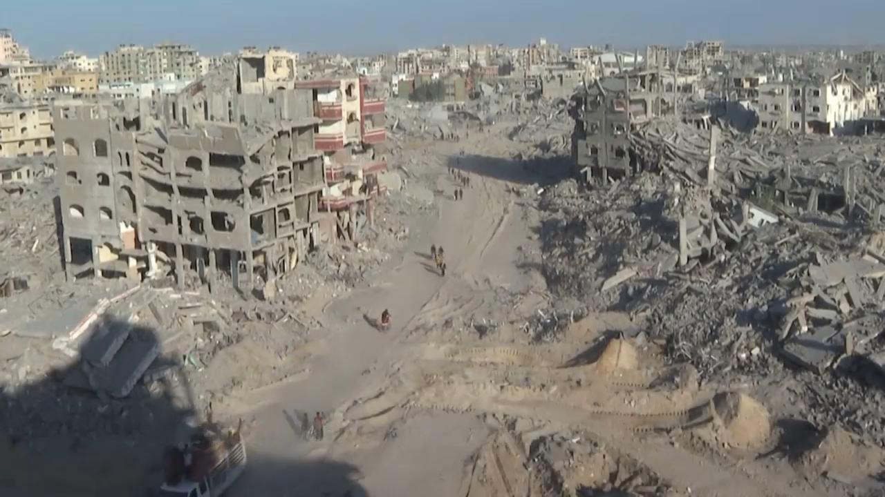 Residents of Gaza City encounter scenes of devastation as they return home