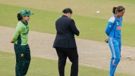 India continue no-handshake policy in group clash vs Pakistan