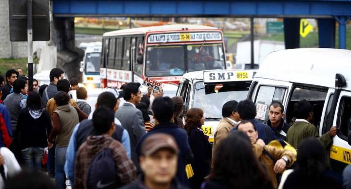 Paro de transportistas: Trabajadores tendrán 2 horas de tolerancia para llegar a sus trabajos