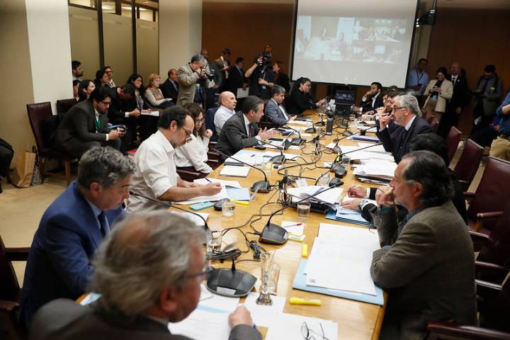 Subcomisiones rechazaron 10 de 33 partidas: culmina primera etapa de la discusión del Presupuesto 2026