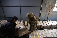 Más de 80.000 bolivianos podrán votar en España a las presidenciales de su país