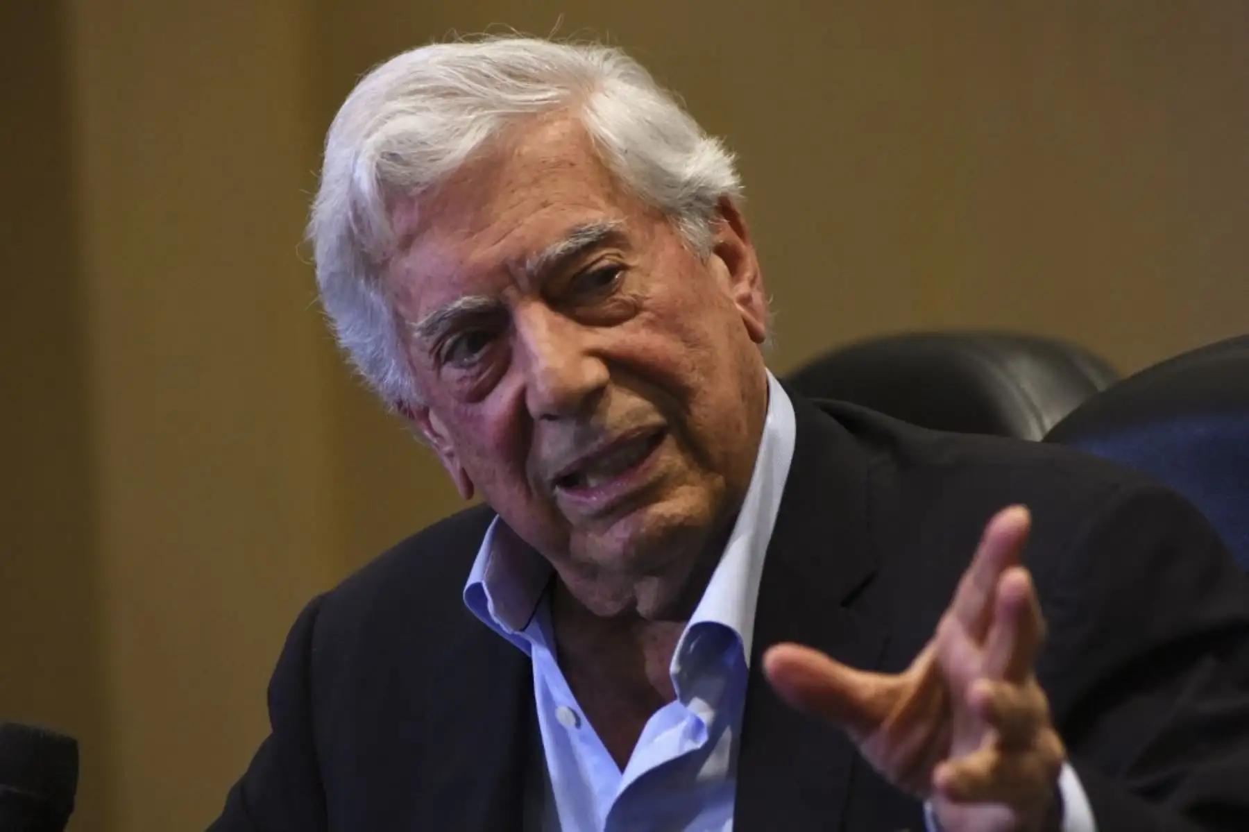 X CILE: Instituto Cervantes recibirá un legado 'in memoriam' de Mario Vargas Llosa