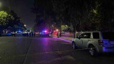 Tiran a un hombre asesinado frente al Palacio de Gobierno! del Estado de Sinaloa