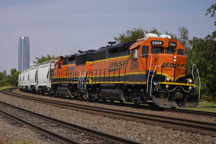 Buffett’s BNSF slams rail megadeal as political scrutiny grows
