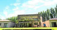 Volver a Villa Regina, una chacra y una casa  frente al río: la historia de un sueño en la Patagonia