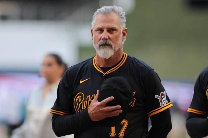 Deadspin | Reports: Twins to hire ex-Pirates manager Derek Shelton