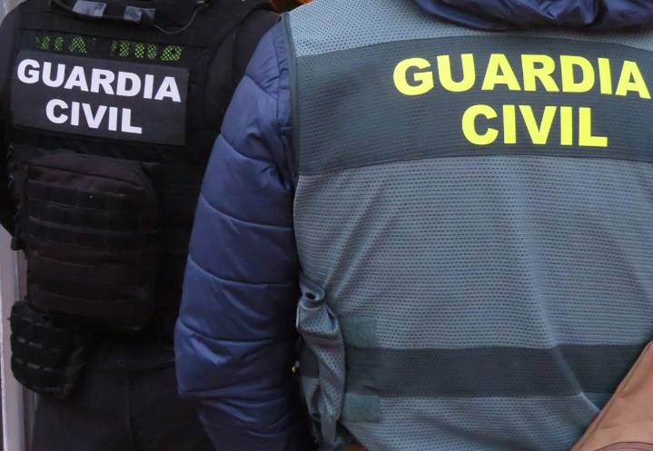 La Guardia Civil irrumpe en un puerto de Canarias y se topa con una escena insólita: las multas pueden alcanzar los 60.000 euros