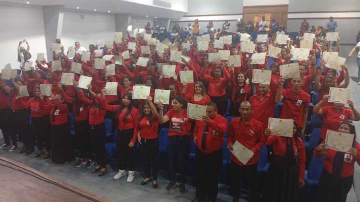 Exitoso cierre de la XI Promoción de Bachilleres de la Misión Ribas, con la Alcaldesa Misledys Ortigoza como invitada especial