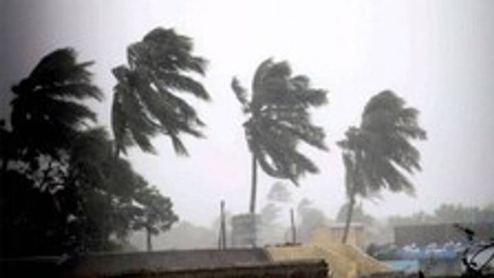 Cyclone Montha approaches Andhra coast, red alert issued for southern Odisha districts