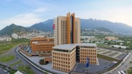 Detienen a hombre por robar camioneta en el Hospital Zambrano en San Pedro