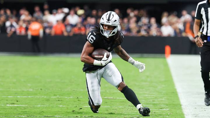 Raiders make roster move amid Jakobi Meyers’ uncertainty