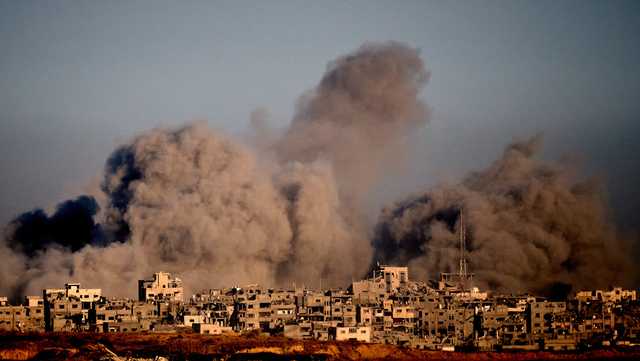 Top officials from US and Qatar join talks aimed at brokering peace in Gaza