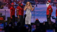 Mariah Carey performs All I Want For Christmas Is You in Manila for the first time on her tour