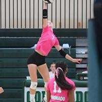 Islander Girls’ Volleyball Team Achieves 30 Wins For Second Straight Year